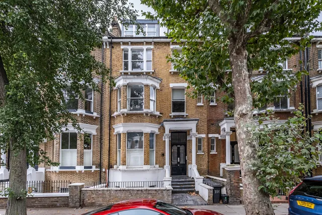 Elgin Avenue, London, W9
