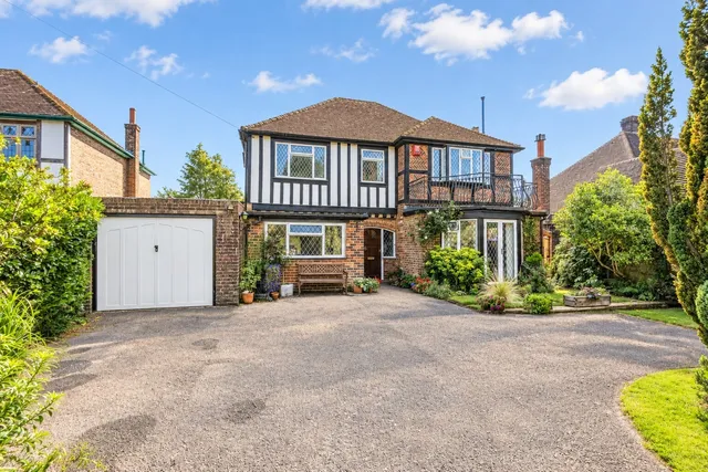 Kerves Lane, Horsham, RH13