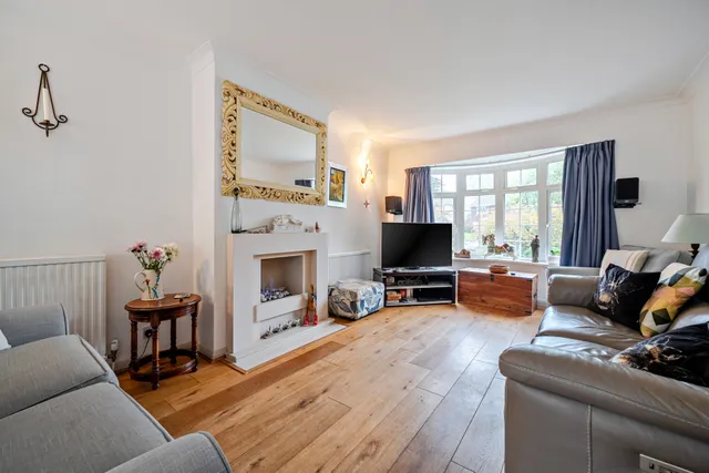 Ash Combe, Chiddingfold, GU8