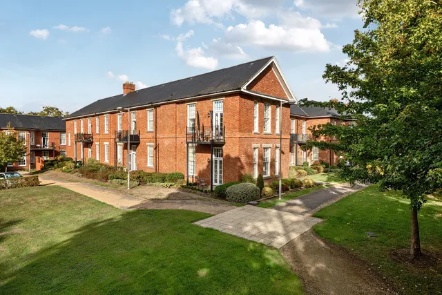 Glanville Way, Epsom, KT19