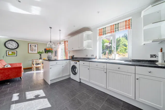 Garlichill Road, Epsom, KT18
