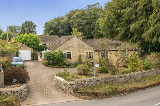 Vatch lane, Eastcombe, GL6