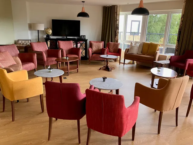 Old Schools Lane, Epsom, KT17