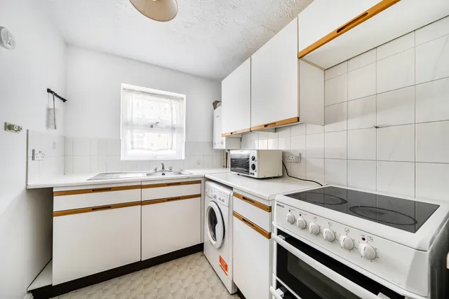 Elm Road, Redhill, RH1