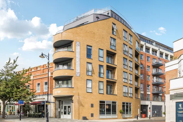 Canal Side, Maidenhead, SL6