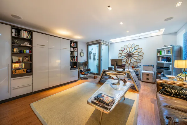Wroughton Road, London, SW11