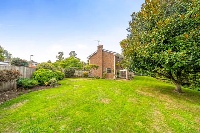 Brooklyn Close, Otterbourne, SO21