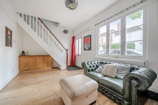 Dury Road, Hadley Green, EN5
