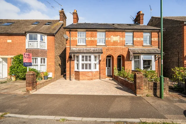 Swindon Road, Horsham, RH12