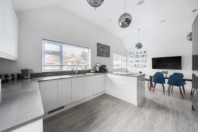 Moreton End Close, Harpenden, AL5