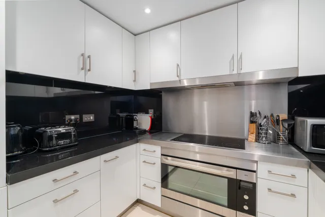 Fairmont Avenue, London, E14