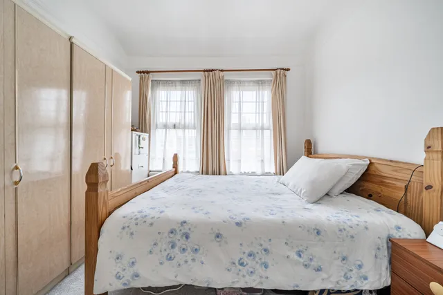 Hewitt Avenue, London, N22