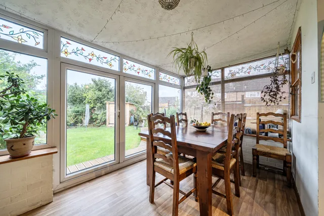 St. Marys Road, Adderbury, OX17