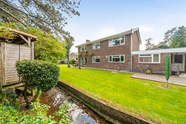 Brooklyn Close, Otterbourne, SO21