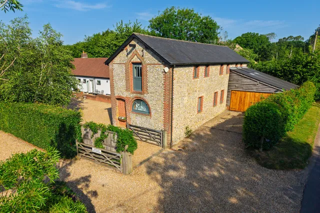 South Town Road, Alton, GU34