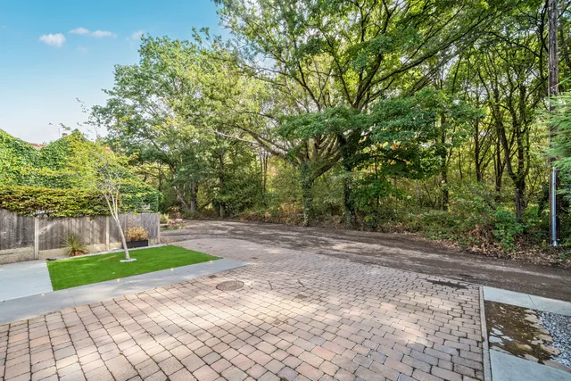 Spratts Lane, Ottershaw, KT16