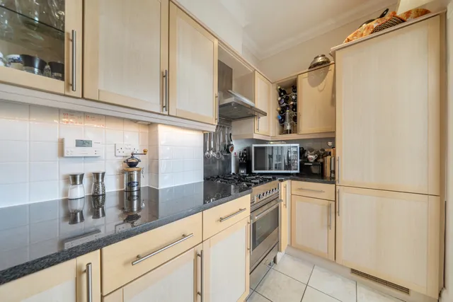 Coopers Hill Road, Redhill, RH1