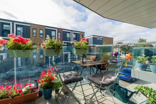 Hawthorne Crescent, London, SE10