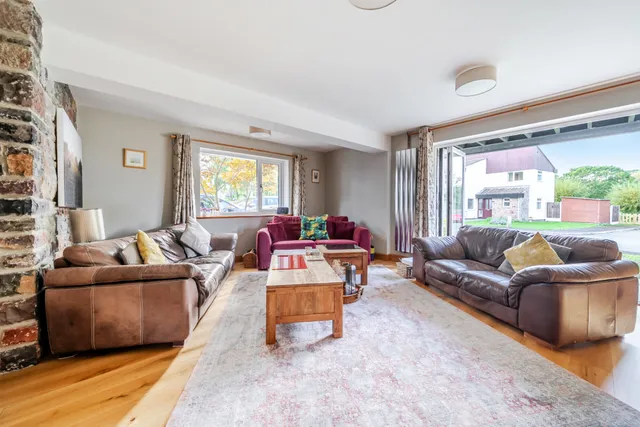 Denys Court, Olveston, BS35