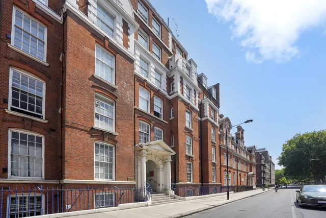Hunter Street, London, WC1N