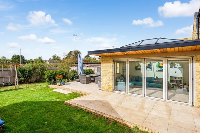 Trubshaw Way, Fairford, GL7