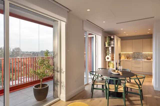 Artisi, King Street, London, W6