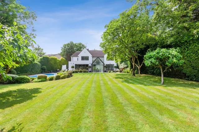 Adelaide Close, Stanmore, HA7