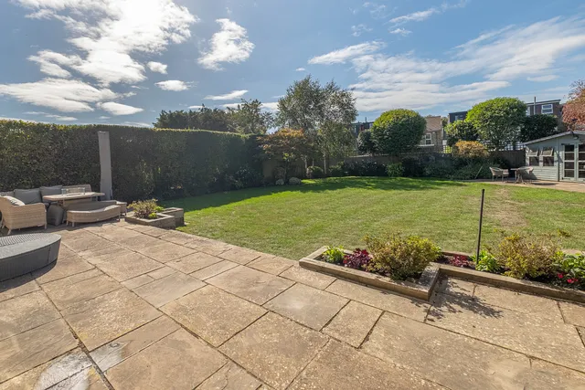 Saxonbury Gardens, Surbiton, KT6