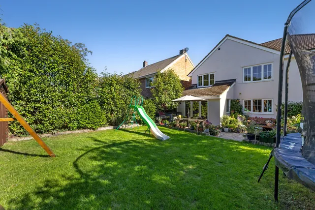 Glenville Gardens, HINDHEAD, GU26