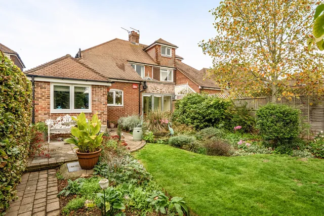 Willowbed Drive, Chichester, PO19