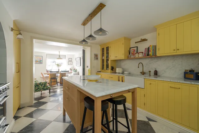 The Butts, Brentford, TW8