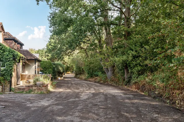 Spratts Lane, Ottershaw, KT16