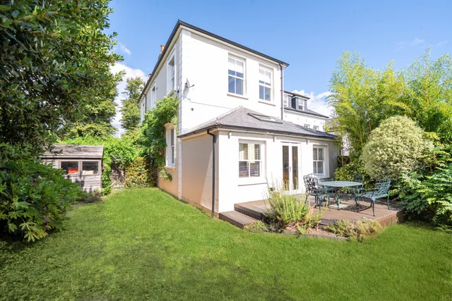 Vine Road, East Molesey, KT8