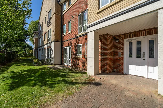 Grasgarth Close, Acton, W3