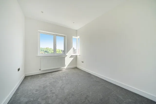 Highview Avenue, Edgware, HA8