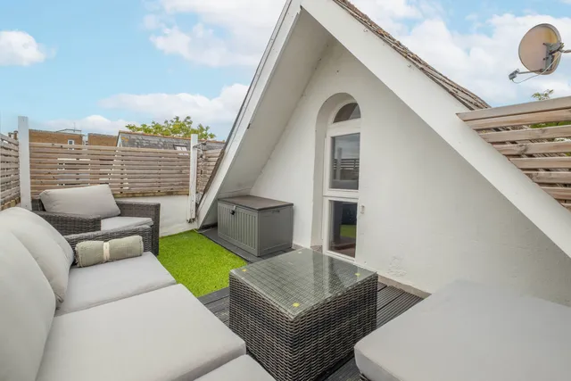 Oak Hill Road, Surbiton, KT6