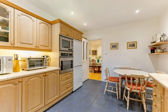 Uxbridge Road, Stanmore, HA7