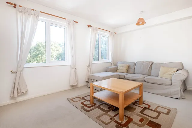 Barnfield Close, London, SW17