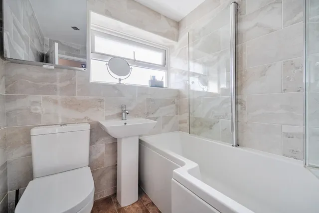 Great Oaks Park, Guildford, GU4