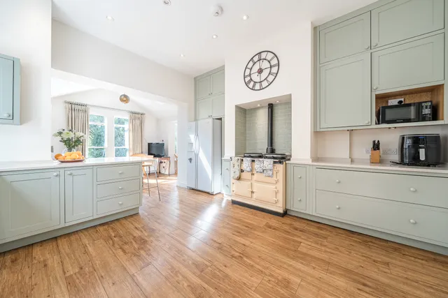 Alleyn Road, London, SE21