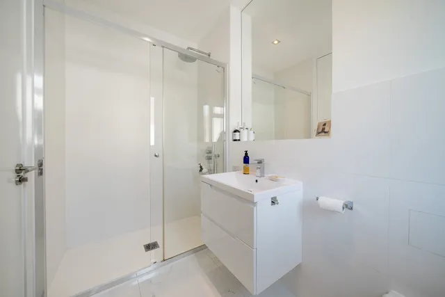 Phillimore Gardens Close, London, W8