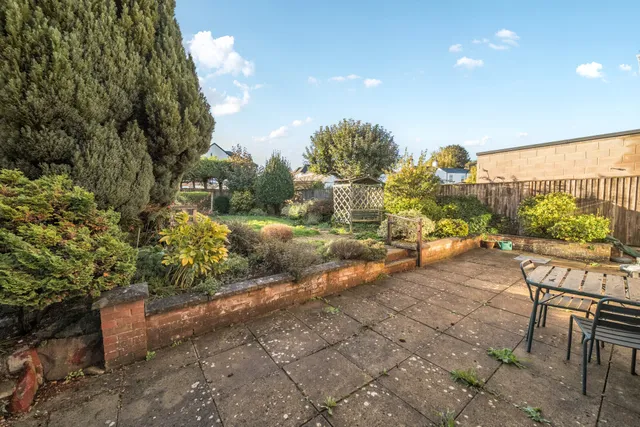 Stonebridge Close, Marlborough, SN8