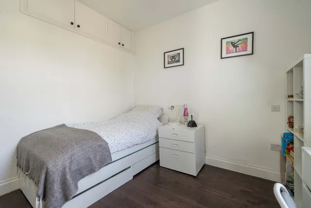 Fernhead Road, London, W9