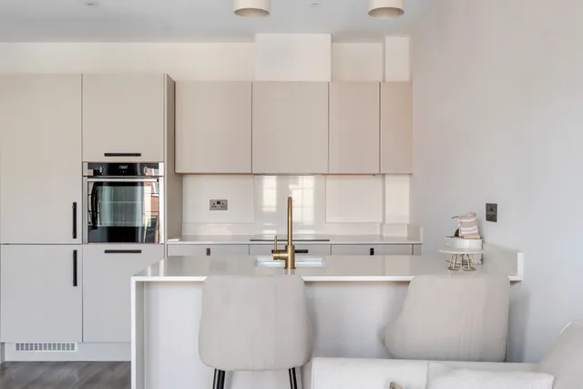 Jubilee Gardens, Weybridge, KT13