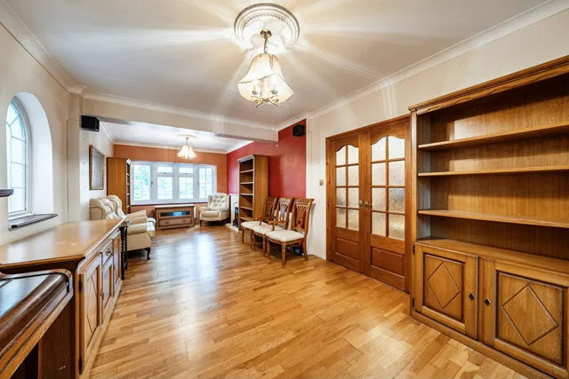 Brookdene Avenue, Watford, WD19