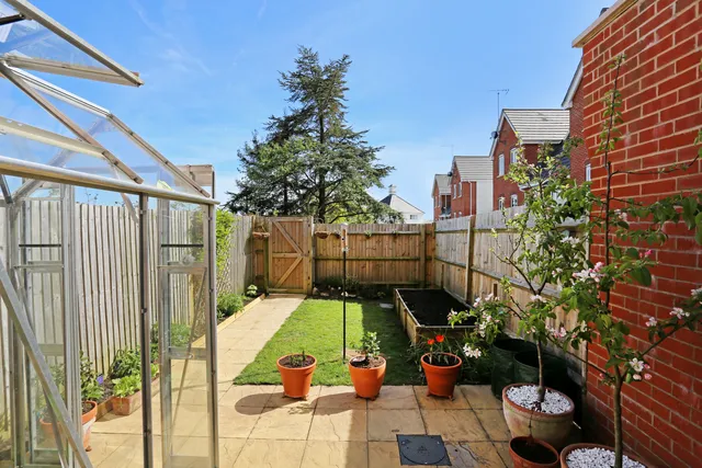Cedar Avenue, Cuckfield, RH16