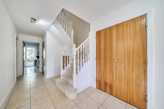 Fitzroy Place, Reigate, RH2