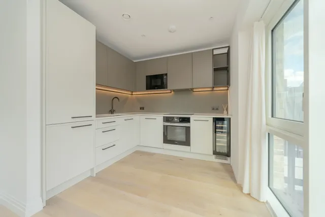 Lockgate Road, London, SW6
