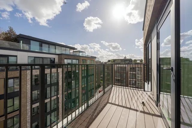 Lockgate Road, London, SW6