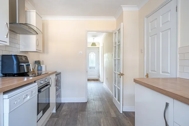 Small Street, Chirton, SN10
